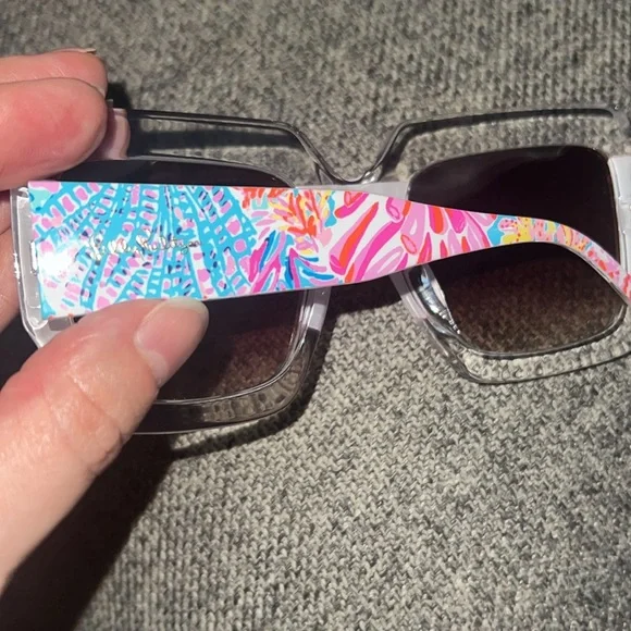 Lilly Pulitzer Sunshine Sunglasses - Picture 9 of 13